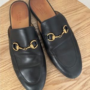 Black Gucci Princeton Leather Mules in 37.5